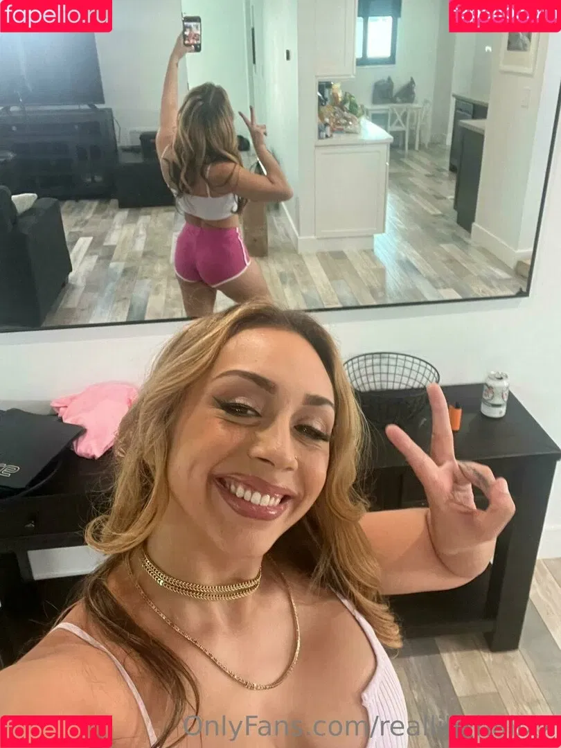 Lilly Hall Onlyfans Photo Gallery 