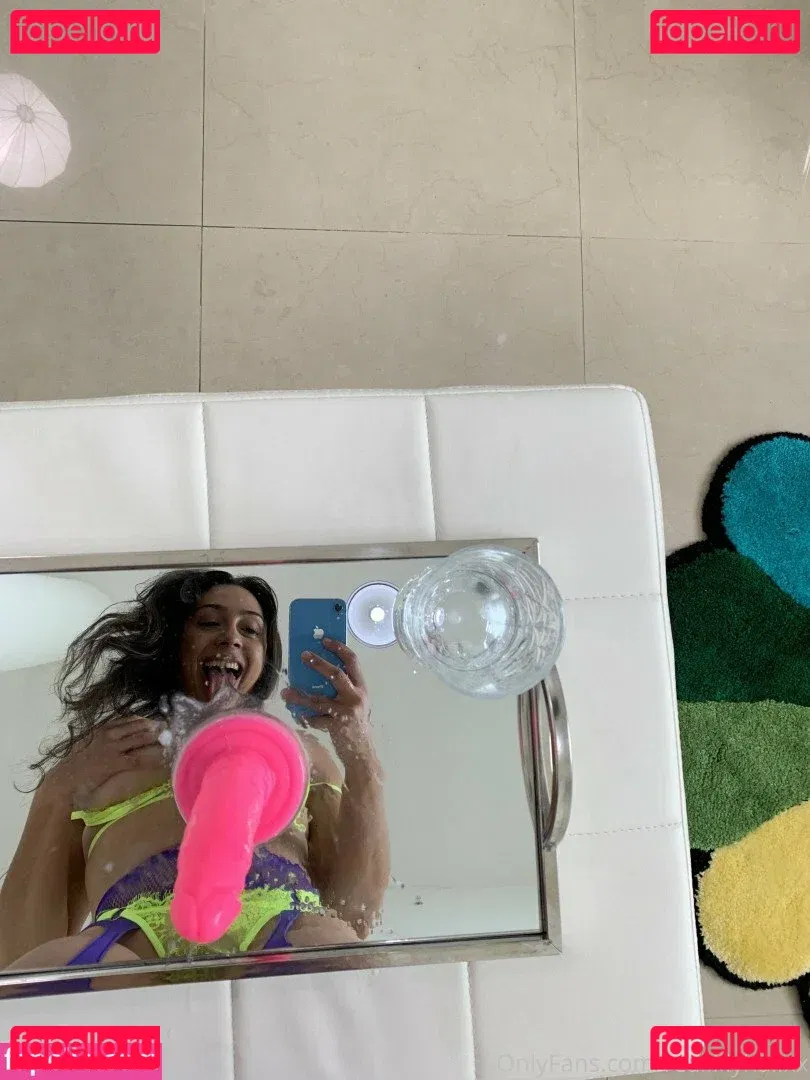 Lilly Hall Onlyfans Photo Gallery 