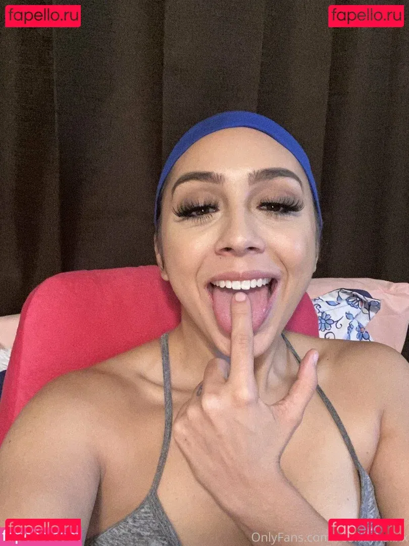 Lilly Hall Onlyfans Photo Gallery 