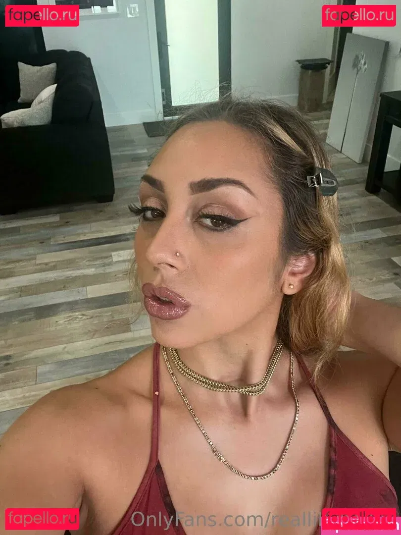 Lilly Hall Onlyfans Photo Gallery 