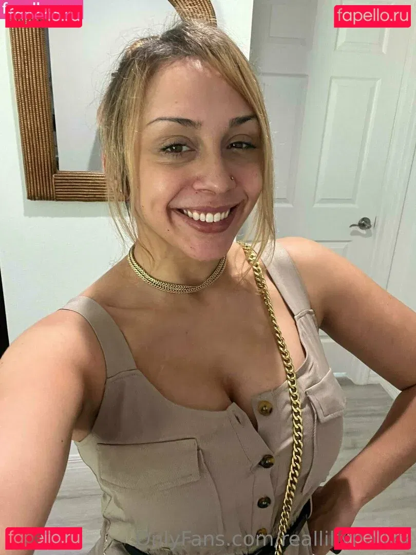 Lilly Hall Onlyfans Photo Gallery 