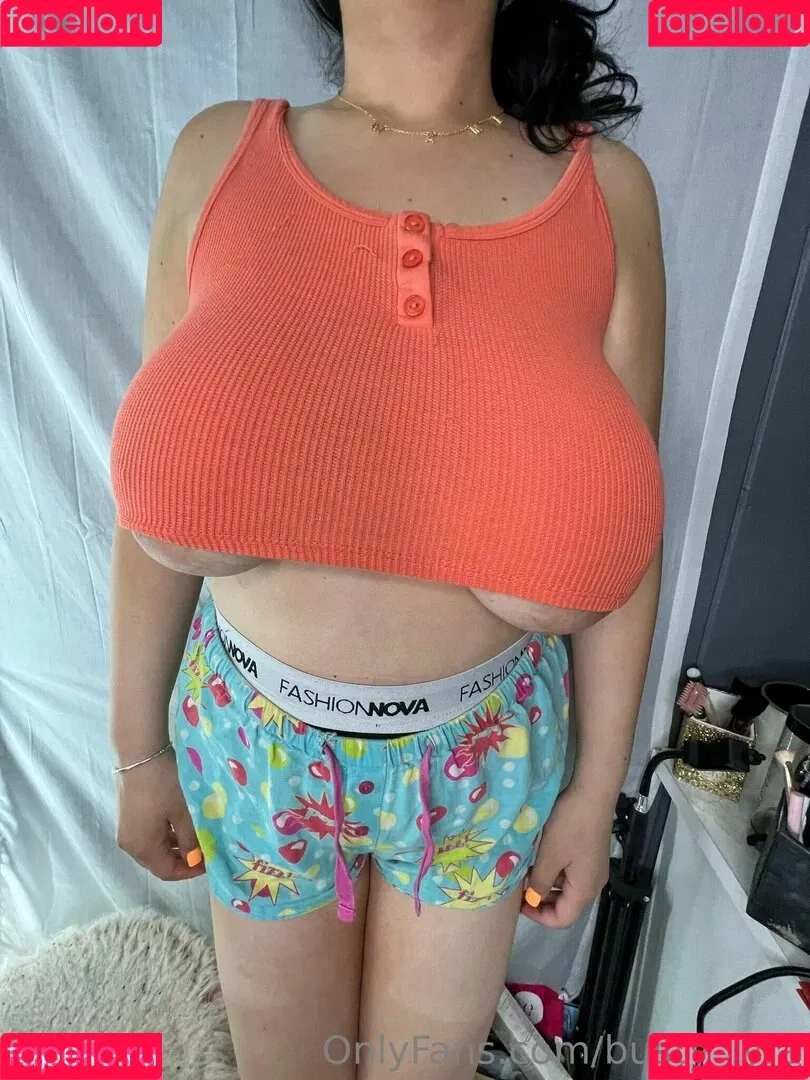 busty_lyra Onlyfans Photo Gallery 