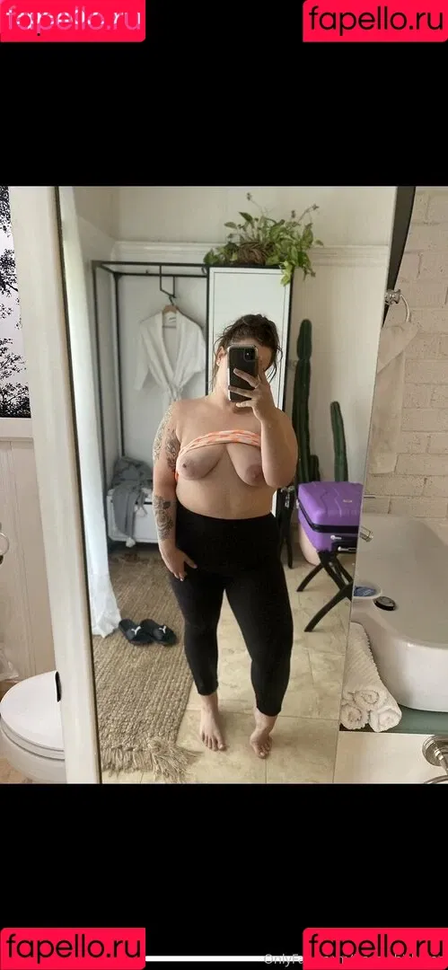 hornythickitten Onlyfans Photo Gallery 
