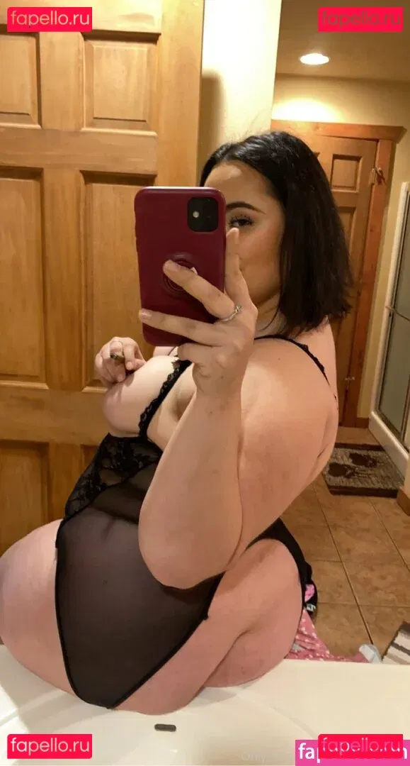 hornythickitten Onlyfans Photo Gallery 