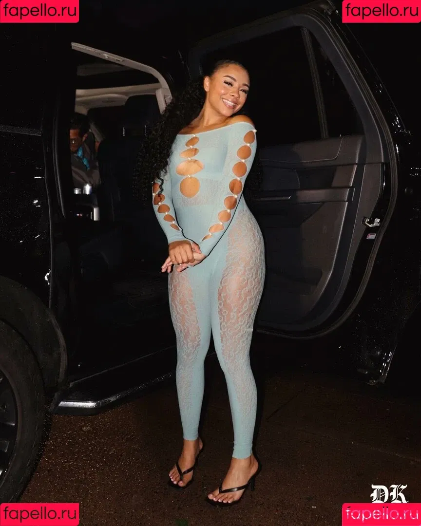Alix Lapri Onlyfans Photo Gallery 