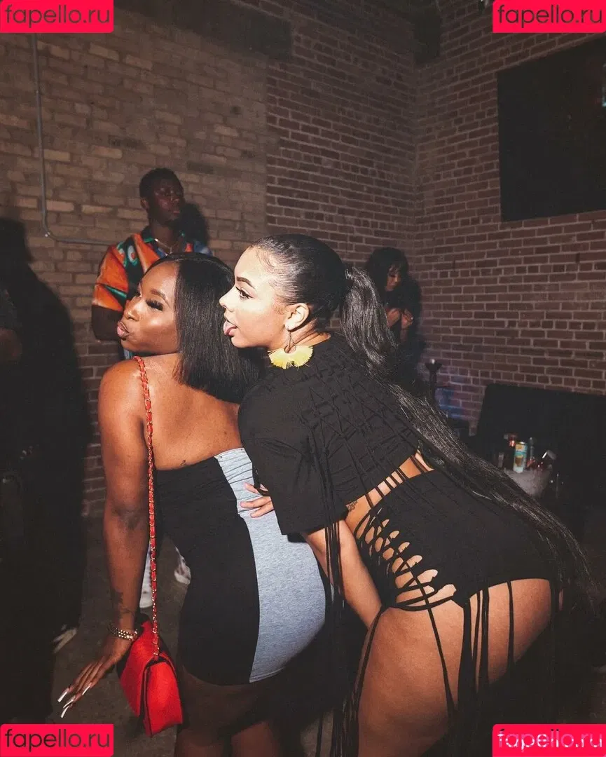 Alix Lapri Onlyfans Photo Gallery 
