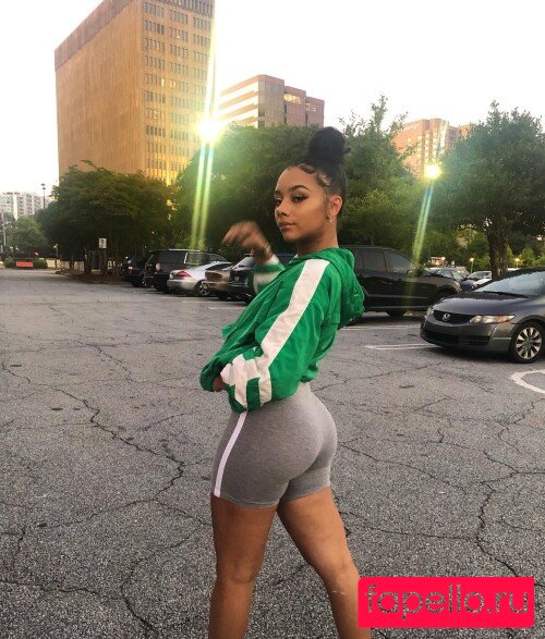 Alix Lapri Nude Onlyfans Photo 31