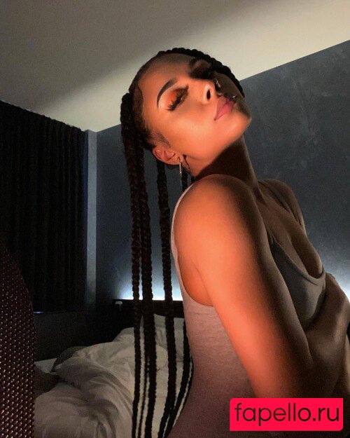 Alix Lapri Nude Onlyfans Photo 22