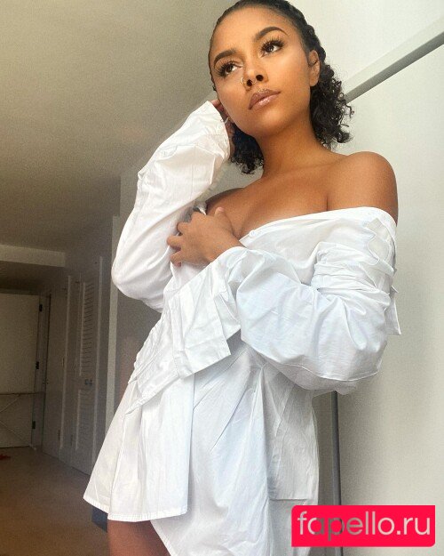 Alix Lapri Onlyfans Photo Gallery 