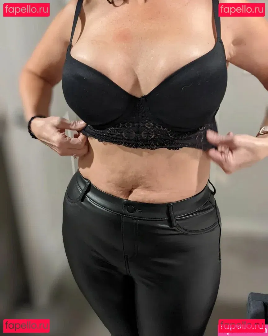 Polly Anna Onlyfans Photo Gallery 