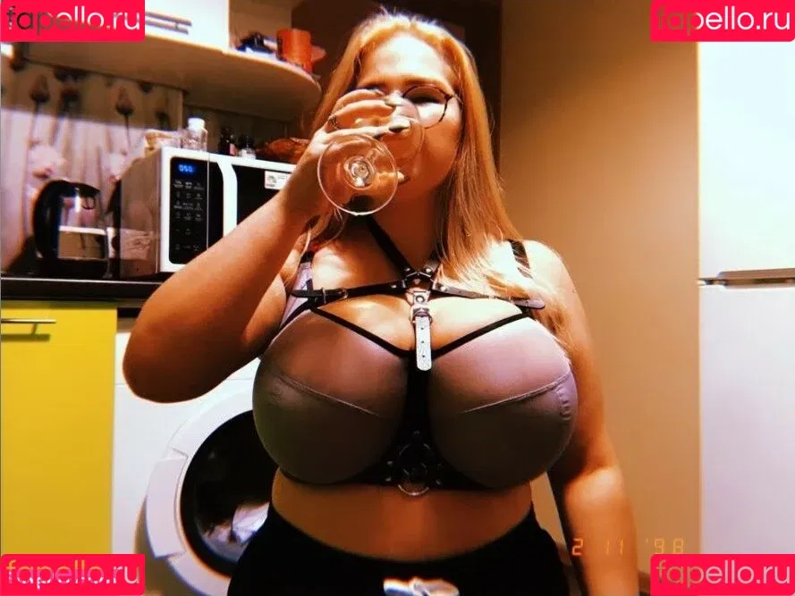 Julia Chegodar Onlyfans Photo Gallery 