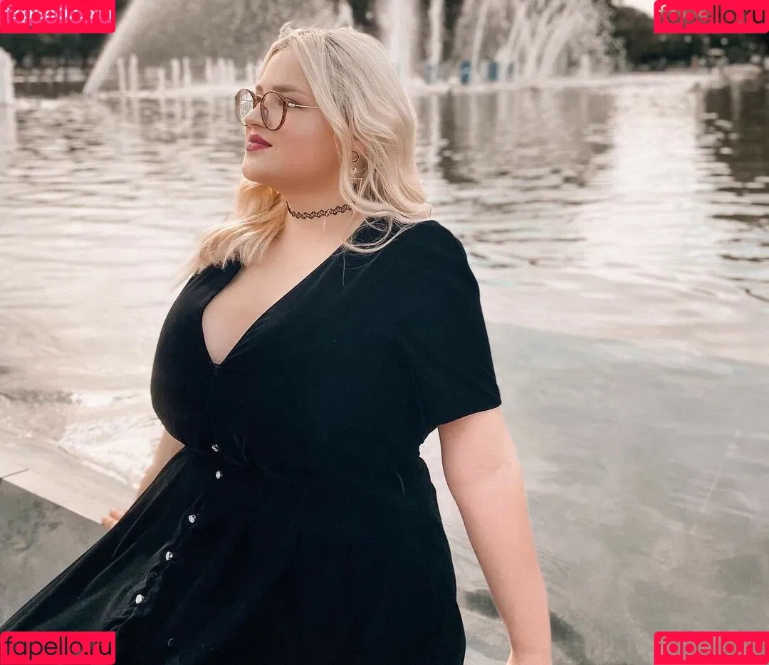Julia Chegodar Onlyfans Photo Gallery 
