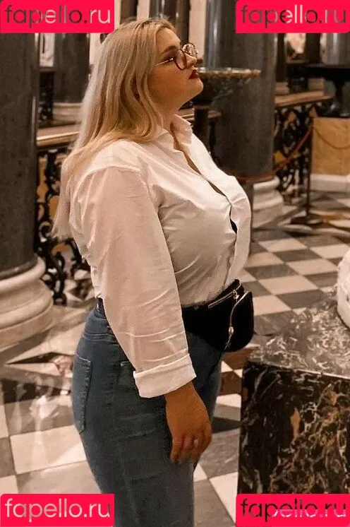 Julia Chegodar Onlyfans Photo Gallery 