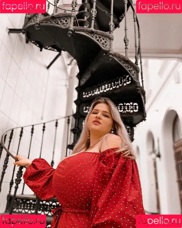 Julia Chegodar Onlyfans Photo Gallery 