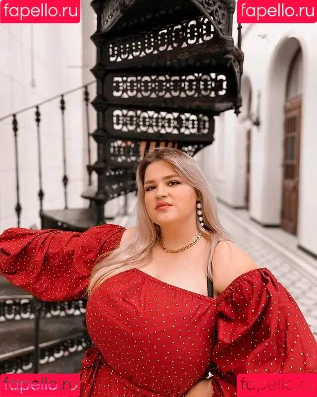 Julia Chegodar Onlyfans Photo Gallery 