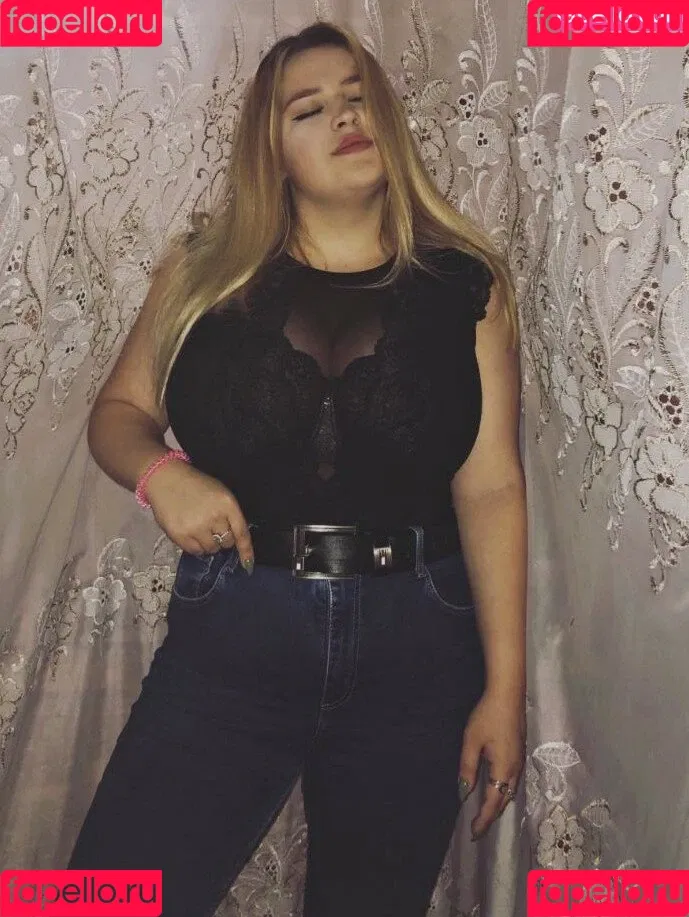 Julia Chegodar Onlyfans Photo Gallery 