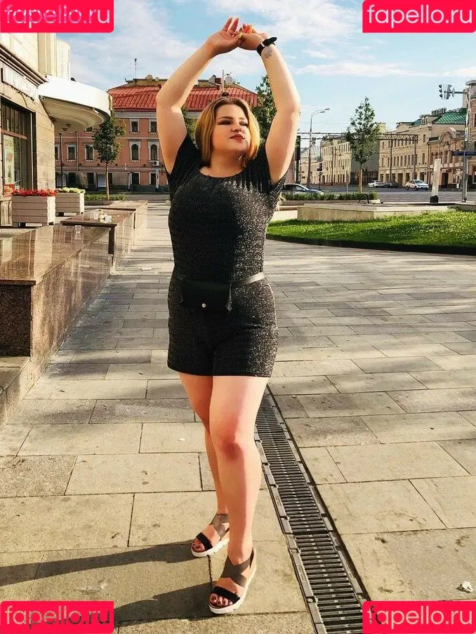 Julia Chegodar Onlyfans Photo Gallery 