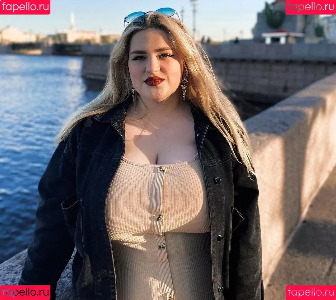 Julia Chegodar Onlyfans Photo Gallery 