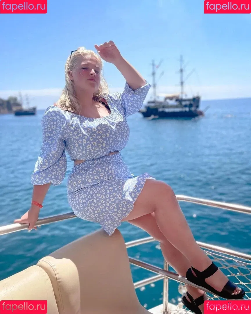 Julia Chegodar Onlyfans Photo Gallery 