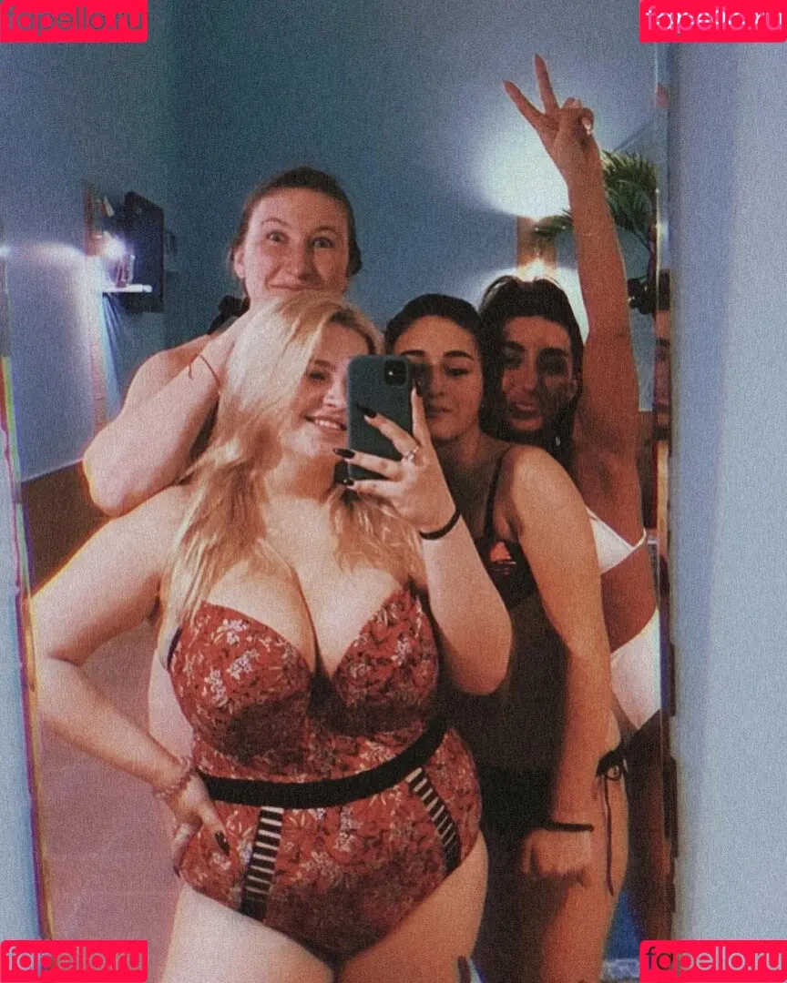Julia Chegodar Onlyfans Photo Gallery 