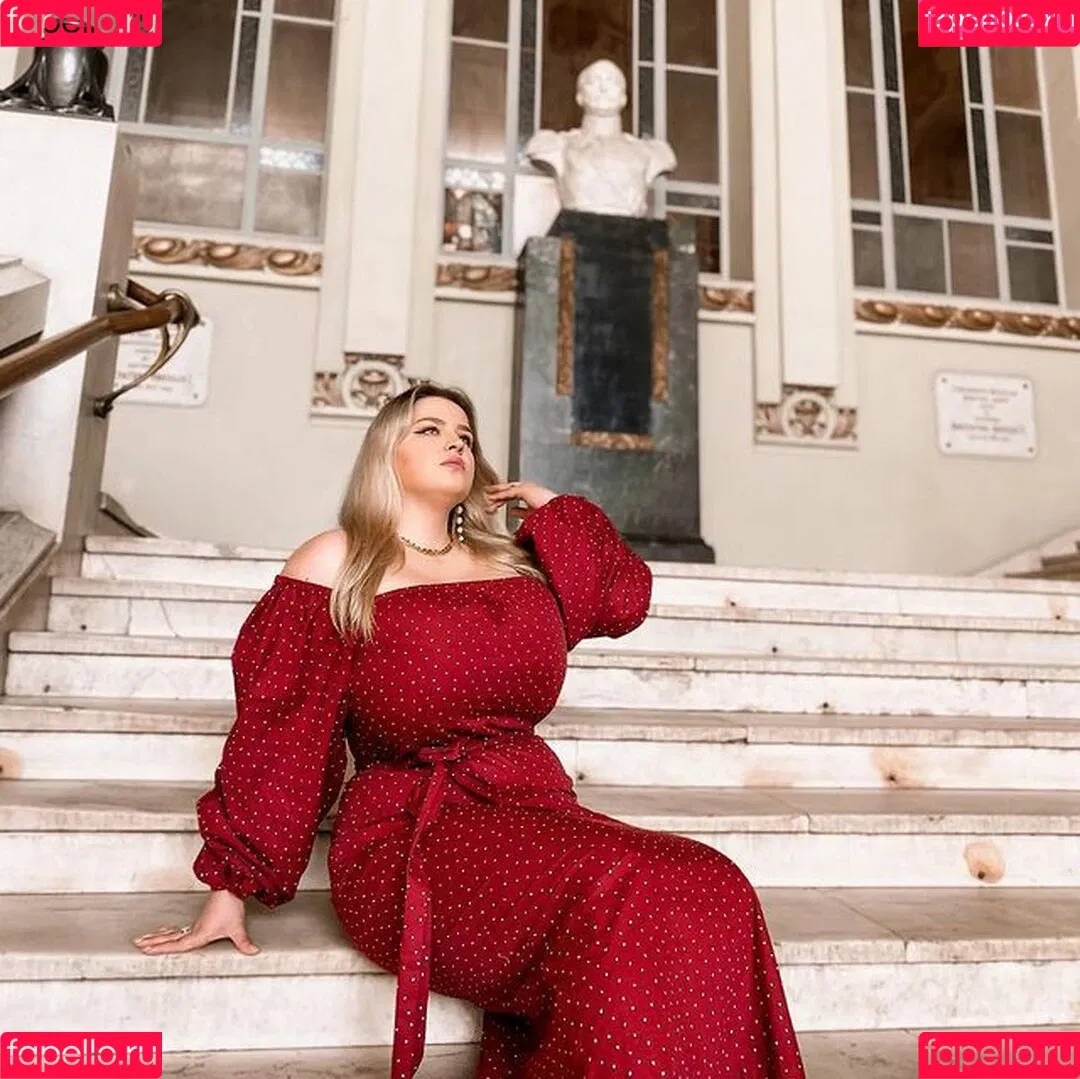 Julia Chegodar Onlyfans Photo Gallery 