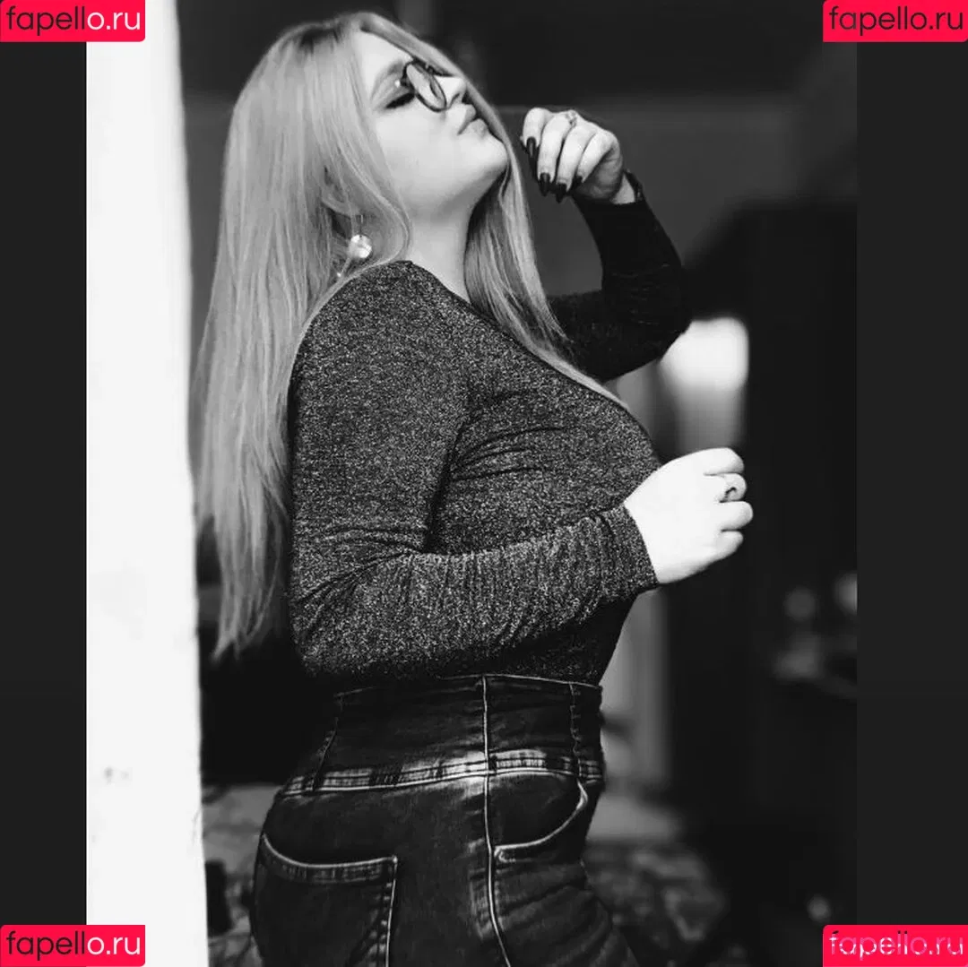 Julia Chegodar Onlyfans Photo Gallery 