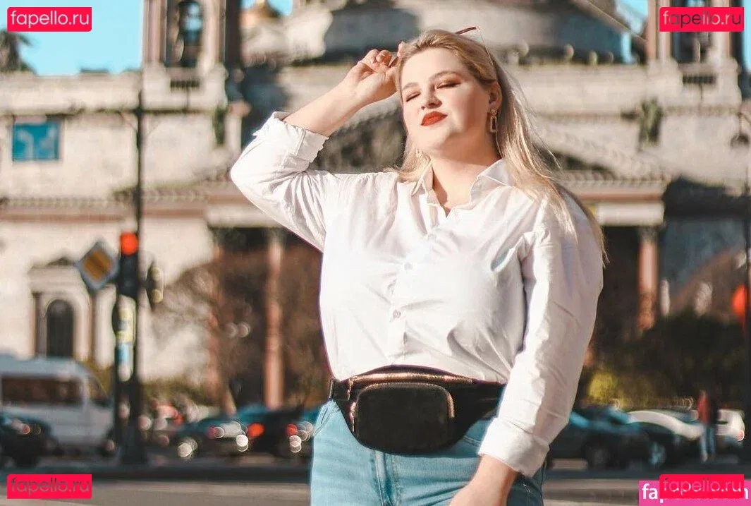 Julia Chegodar Onlyfans Photo Gallery 