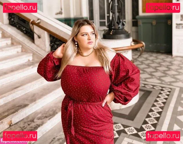 Julia Chegodar Onlyfans Photo Gallery 