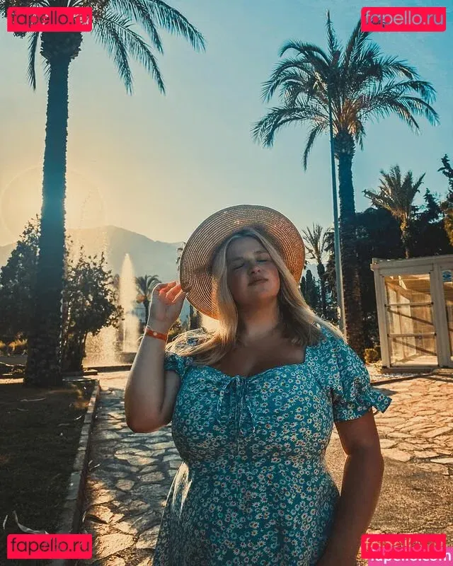 Julia Chegodar Onlyfans Photo Gallery 