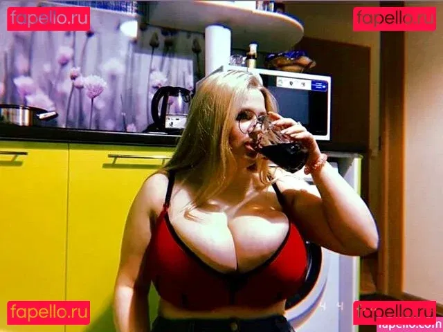 Julia Chegodar Onlyfans Photo Gallery 