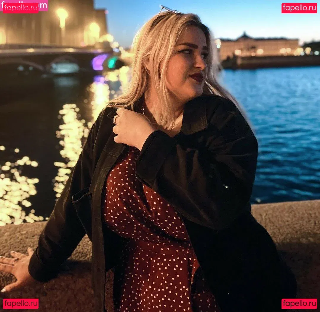 Julia Chegodar Onlyfans Photo Gallery 