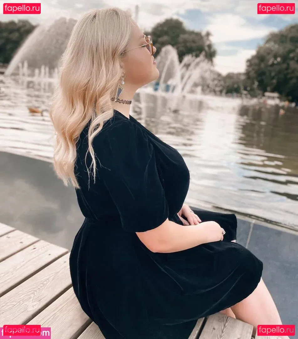 Julia Chegodar Onlyfans Photo Gallery 