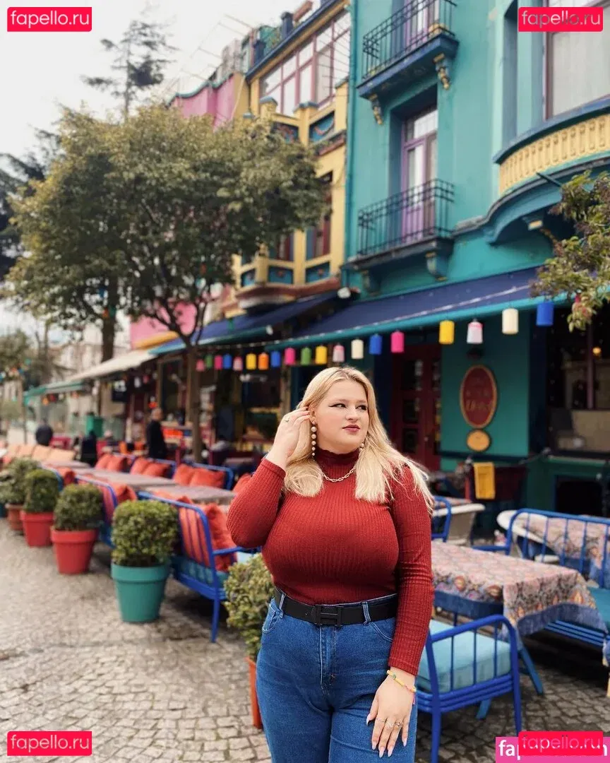 Julia Chegodar Onlyfans Photo Gallery 