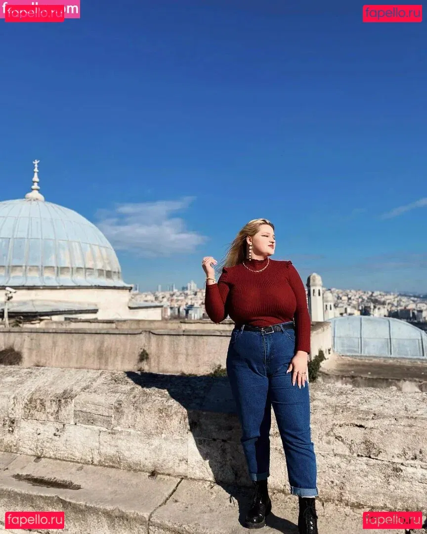 Julia Chegodar Onlyfans Photo Gallery 