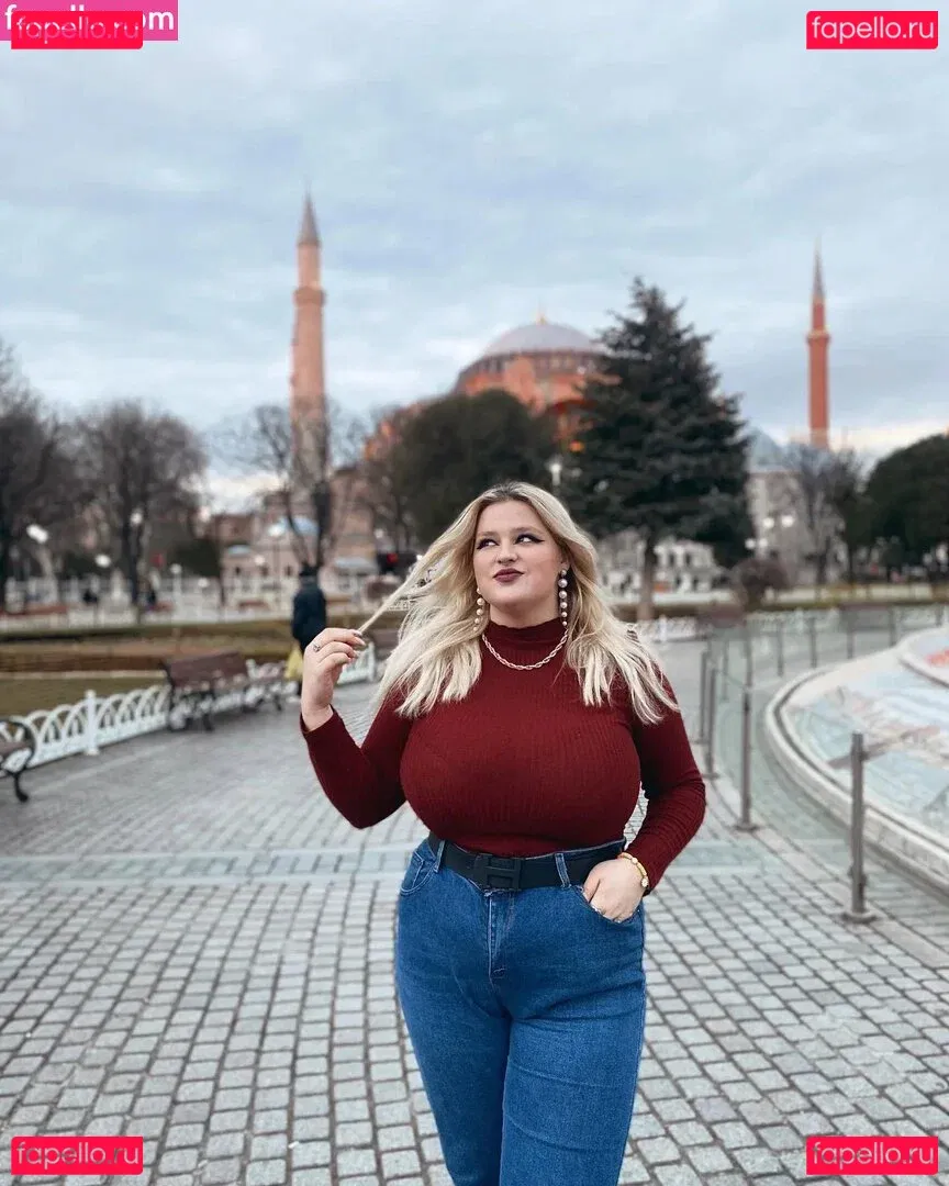 Julia Chegodar Onlyfans Photo Gallery 