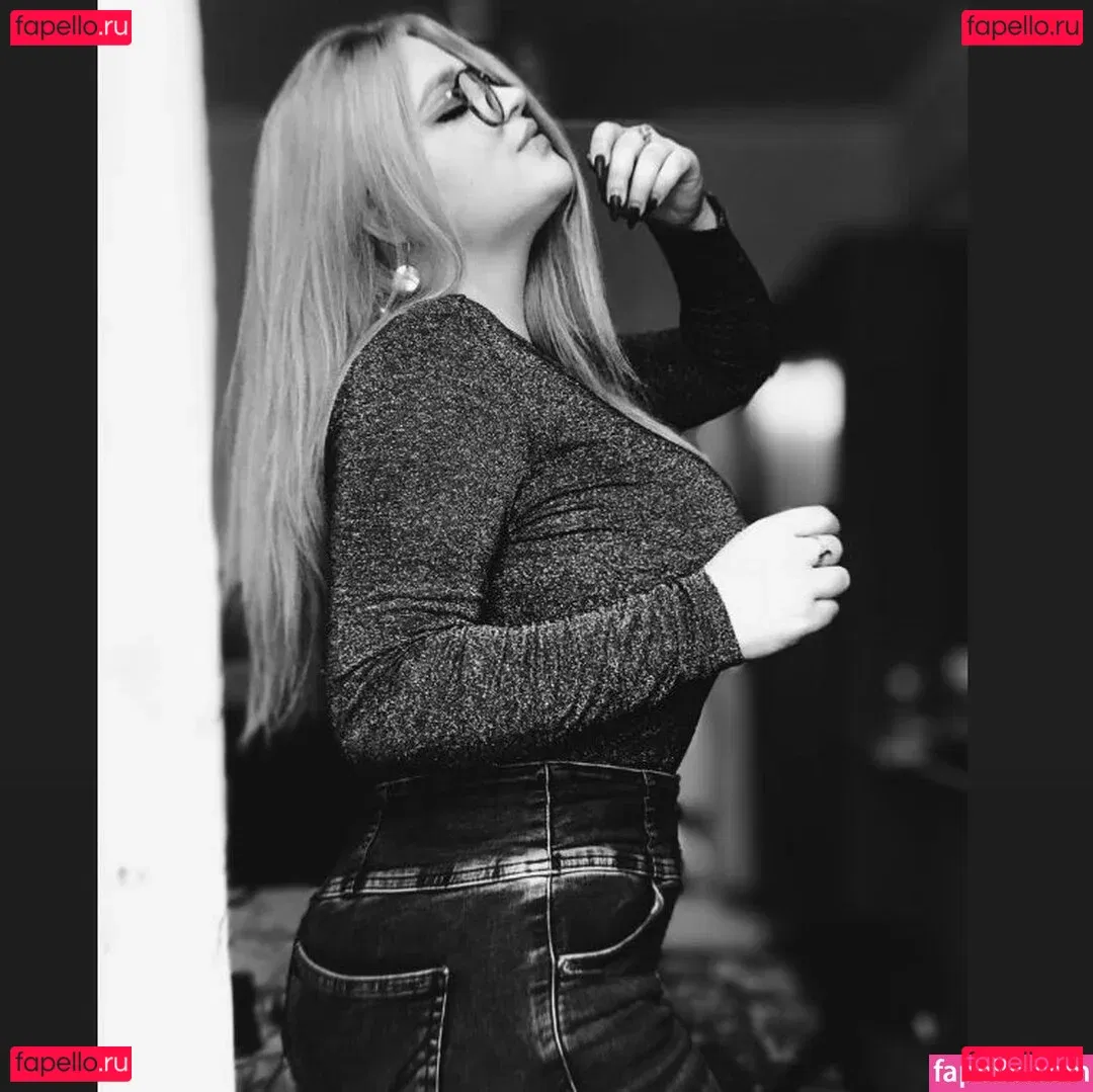 Julia Chegodar Onlyfans Photo Gallery 