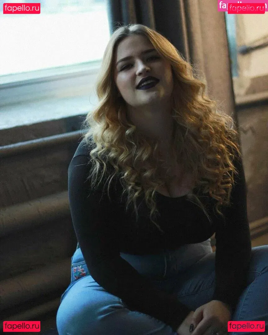 Julia Chegodar Onlyfans Photo Gallery 