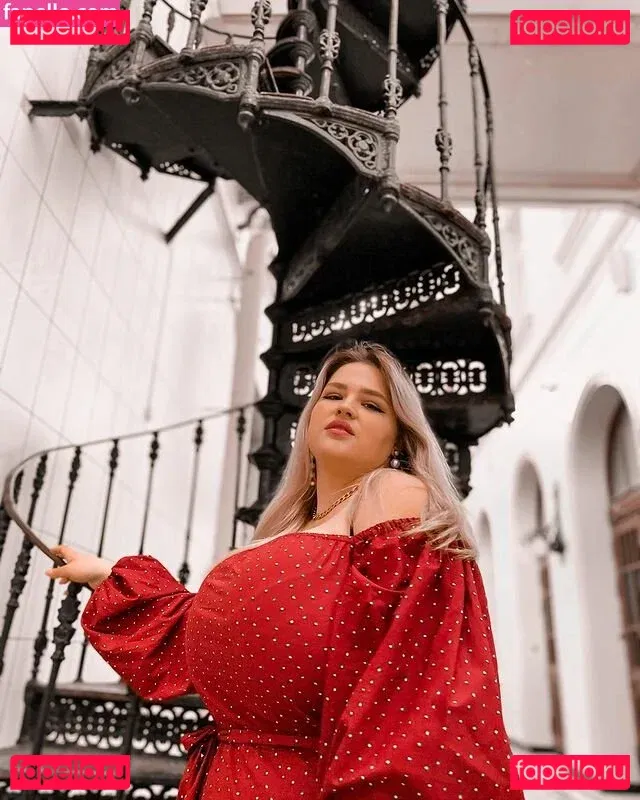 Julia Chegodar Onlyfans Photo Gallery 