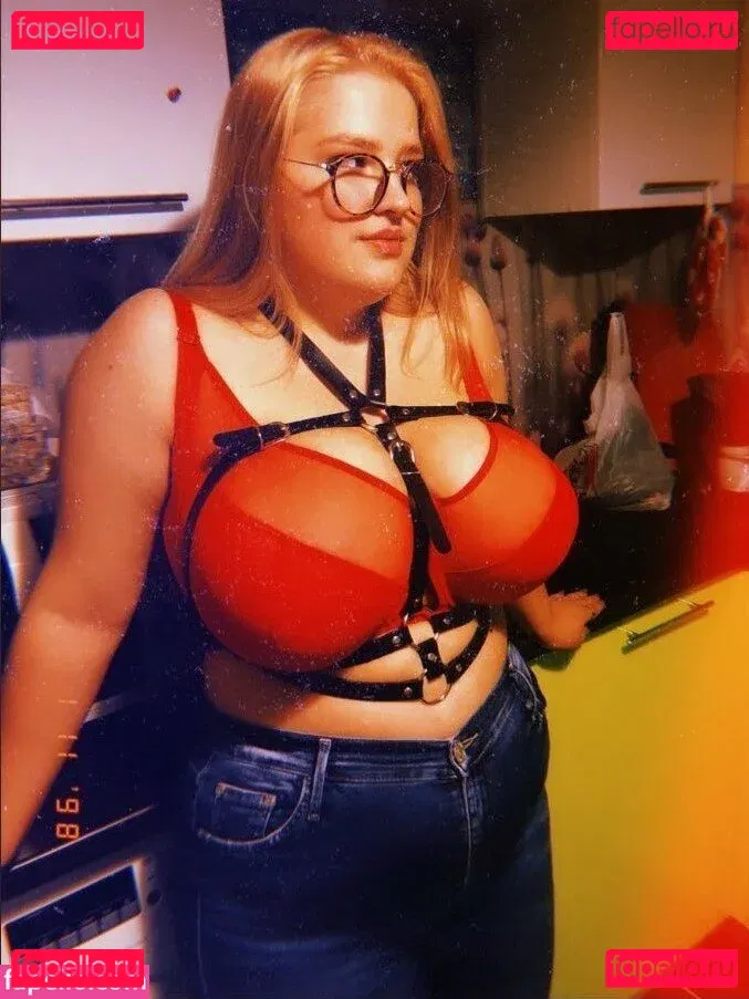 Julia Chegodar Onlyfans Photo Gallery 