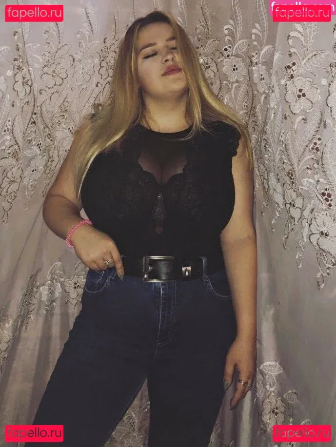 Julia Chegodar Onlyfans Photo Gallery 