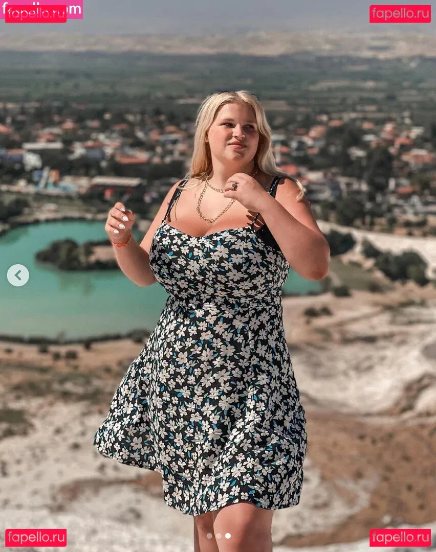 Julia Chegodar Onlyfans Photo Gallery 