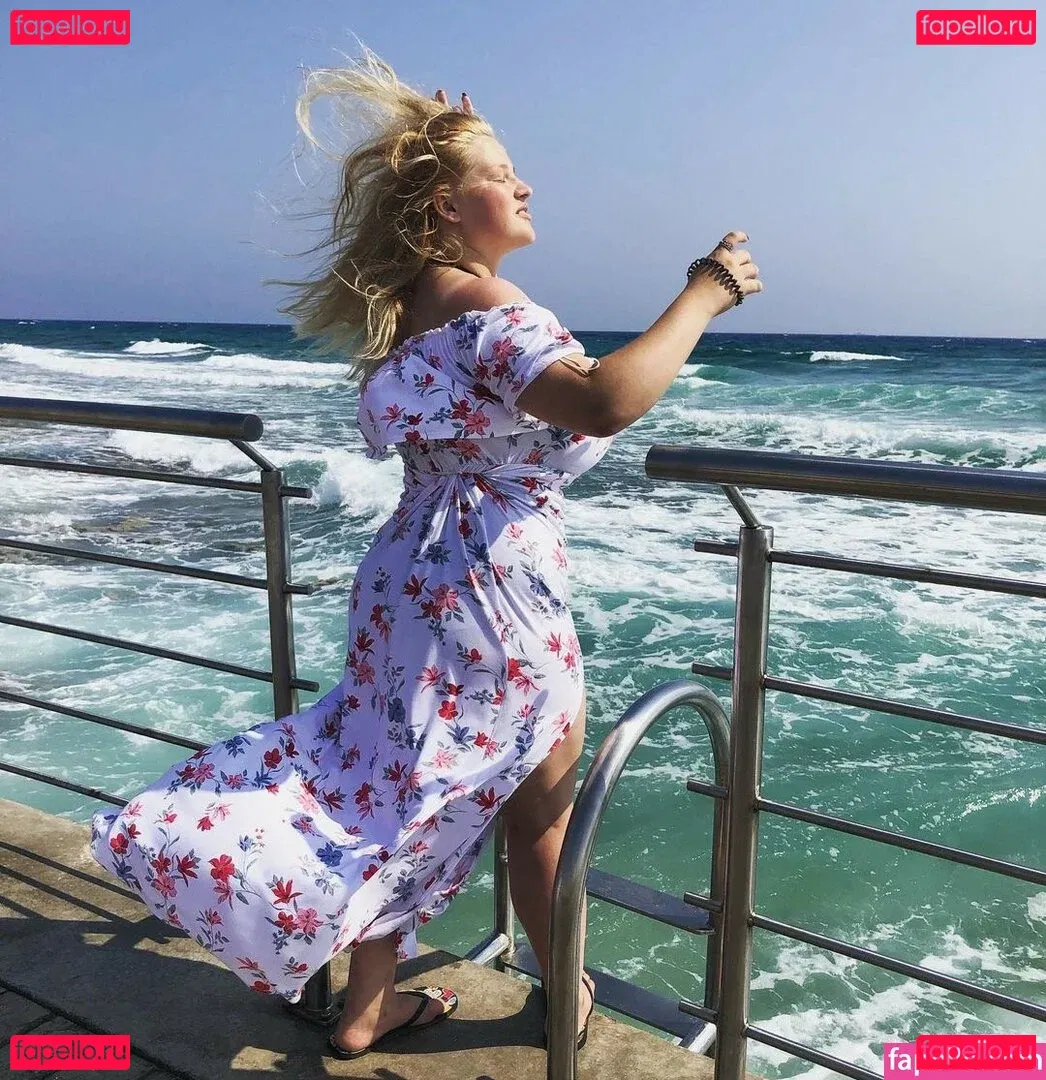 Julia Chegodar Onlyfans Photo Gallery 