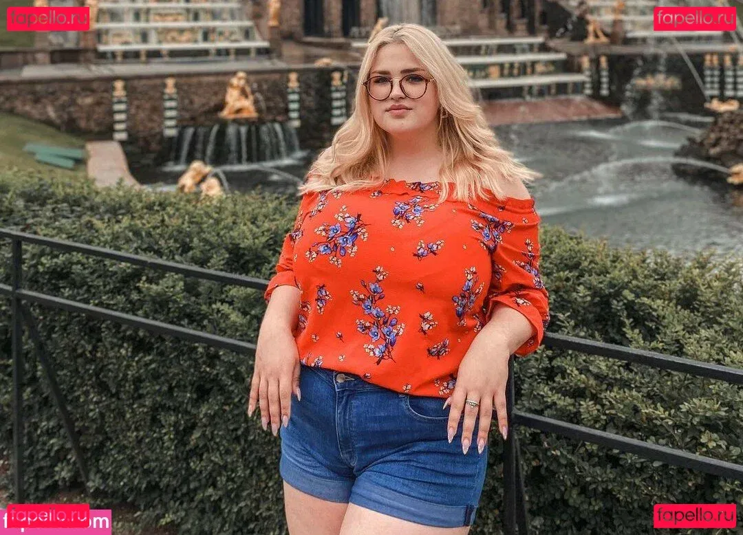 Julia Chegodar Onlyfans Photo Gallery 