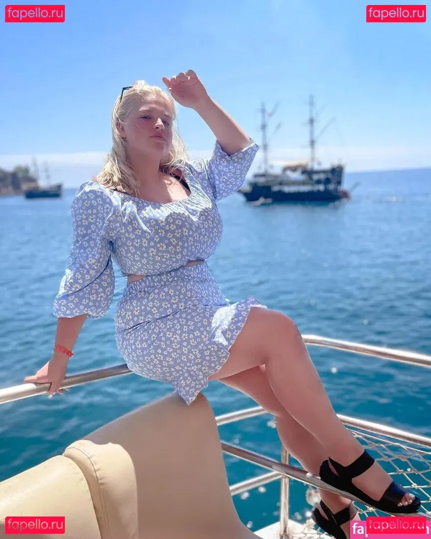 Julia Chegodar Onlyfans Photo Gallery 