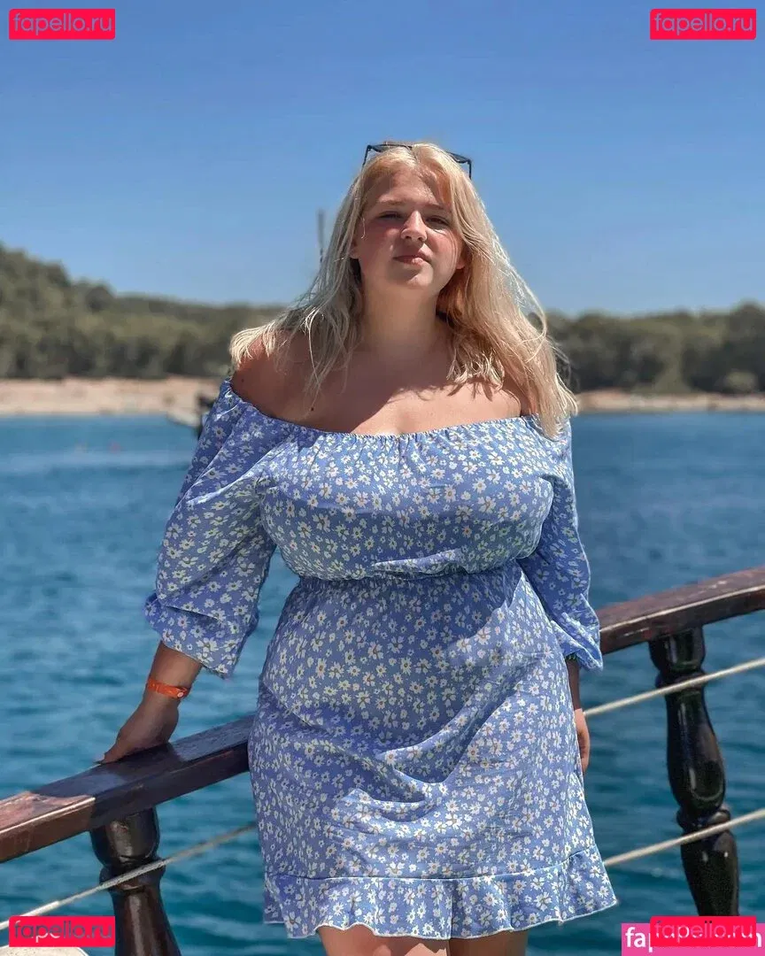 Julia Chegodar Onlyfans Photo Gallery 