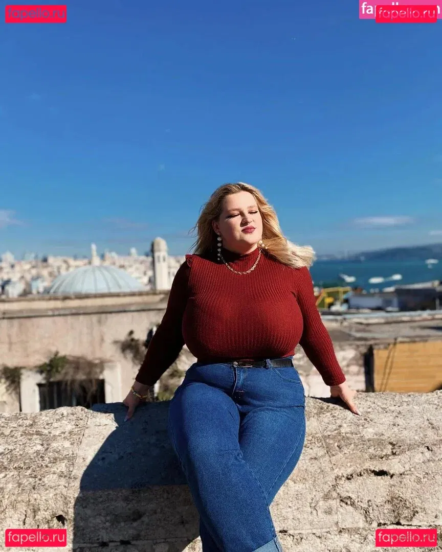 Julia Chegodar Onlyfans Photo Gallery 