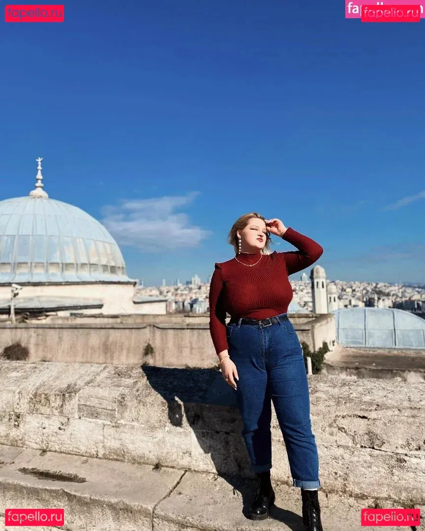 Julia Chegodar Onlyfans Photo Gallery 