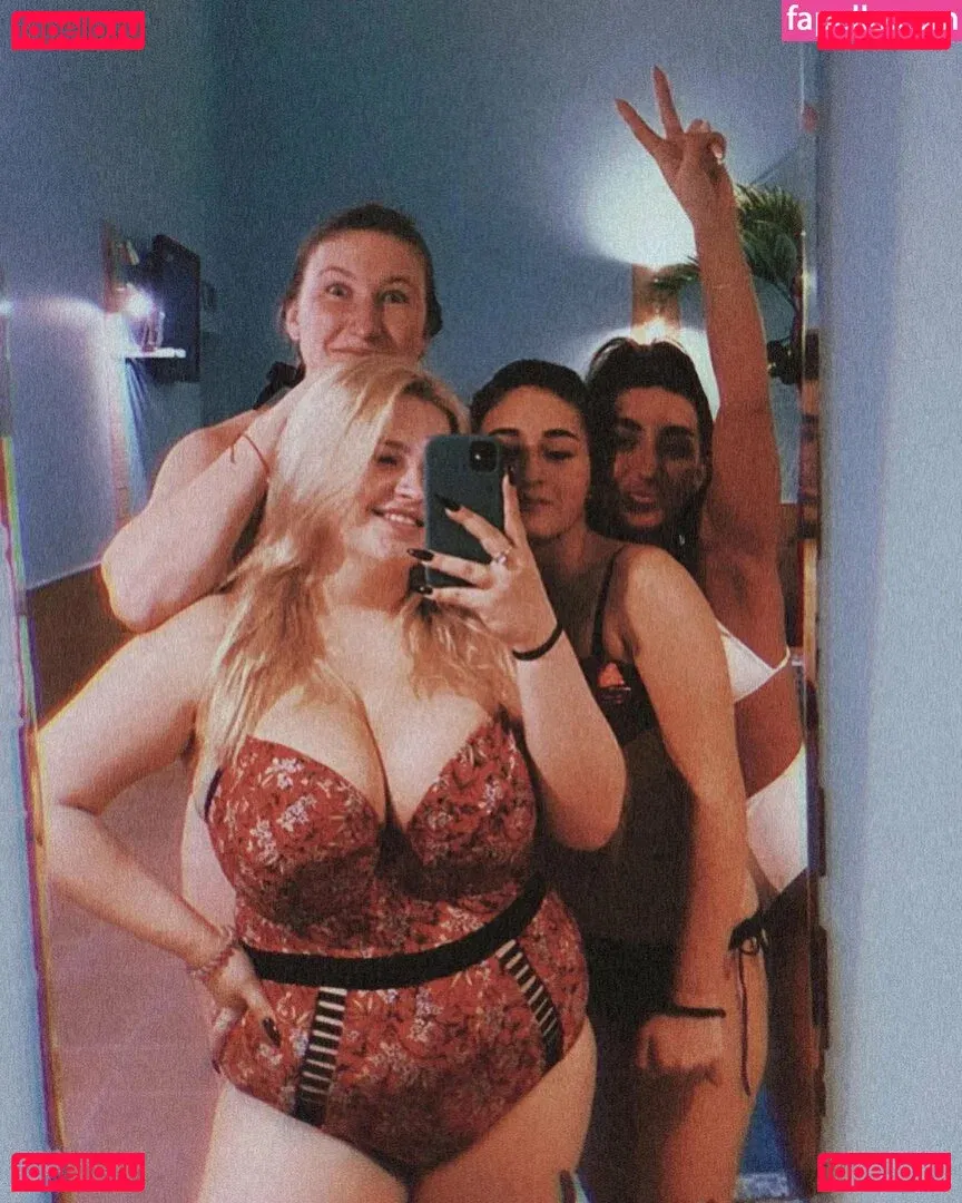 Julia Chegodar Onlyfans Photo Gallery 