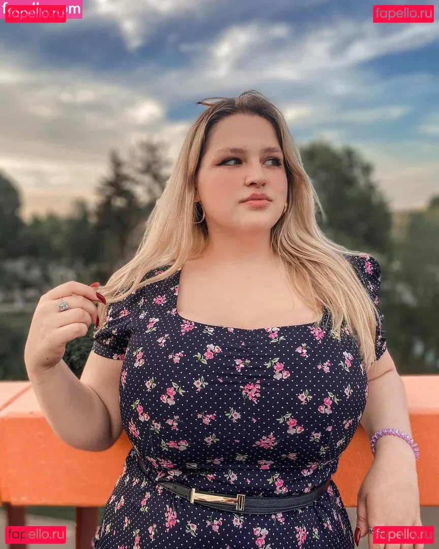 Julia Chegodar Onlyfans Photo Gallery 