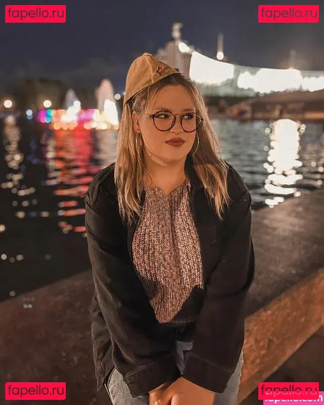 Julia Chegodar Onlyfans Photo Gallery 